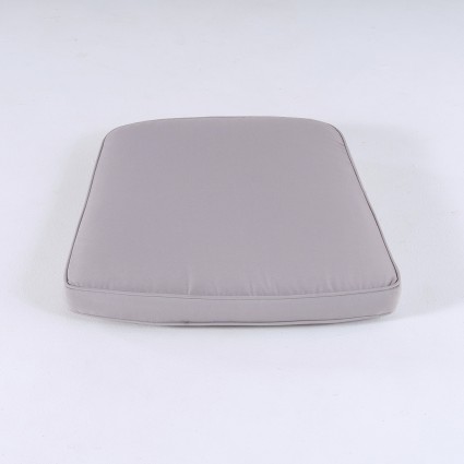 Almofada para cadeiras de jardim com formato curvo cor pedra repelente de agua removivel medidas 45x47x5 cm