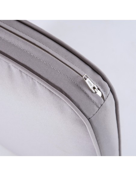 Almofada para cadeiras de jardim com formato curvo cor pedra repelente de agua removivel medidas 45x47x5 cm