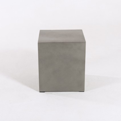 Banco de jardim quadrado de cimento