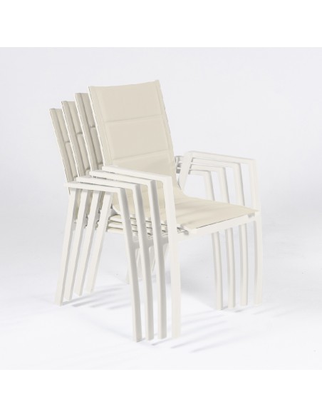 Cadeira acolchoada para exterior em aluminio creme